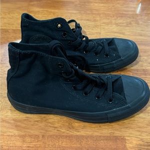 Women’s high top converse size 7.5